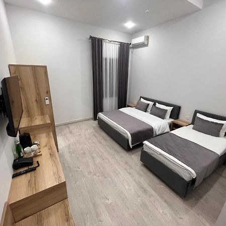 Rever Hotel Tasjkent Buitenkant foto