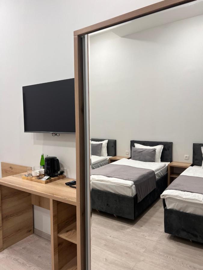 Rever Hotel Tasjkent Buitenkant foto