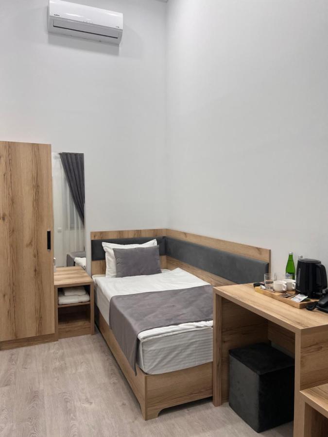 Rever Hotel Tasjkent Buitenkant foto